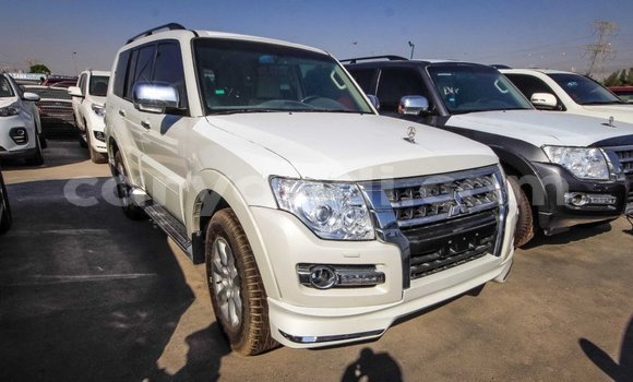 Acheter Import Voiture Mitsubishi Pajero Blanc à Import - Dubai, Zambie Acheter Import Voiture Mitsubishi Pajero Blanc à Import - Dubai, Zambie