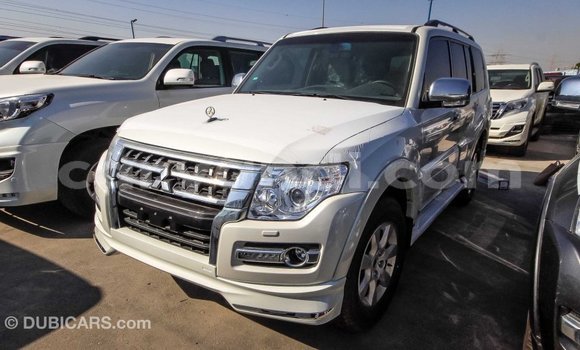 Acheter Import Voiture Mitsubishi Pajero Blanc à Import - Dubai, Zambie Acheter Import Voiture Mitsubishi Pajero Blanc à Import - Dubai, Zambie