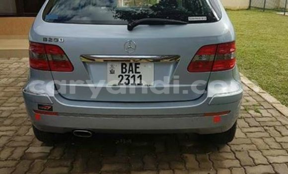Nunua Ilio tumika Mercedes‒Benz 200 Fedha Gari ndani ya Chipata nchini Zambia Nunua Ilio tumika Mercedes‒Benz 200 Fedha Gari ndani ya Chipata nchini Zambia
