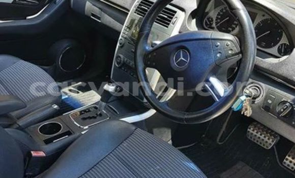 Nunua Ilio tumika Mercedes‒Benz 200 Fedha Gari ndani ya Chipata nchini Zambia Nunua Ilio tumika Mercedes‒Benz 200 Fedha Gari ndani ya Chipata nchini Zambia