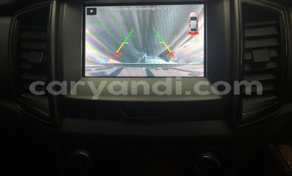 Acheter Occasion Voiture Ford Everest Blanc à Lusaka, Zambie Acheter Occasion Voiture Ford Everest Blanc à Lusaka, Zambie