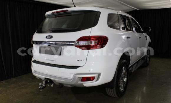 Acheter Occasion Voiture Ford Everest Blanc à Lusaka, Zambie Acheter Occasion Voiture Ford Everest Blanc à Lusaka, Zambie
