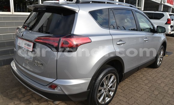 Tenga Tsaru Toyota RAV4 Zvimwe Mota in Livingstone in Zambia Tenga Tsaru Toyota RAV4 Zvimwe Mota in Livingstone in Zambia