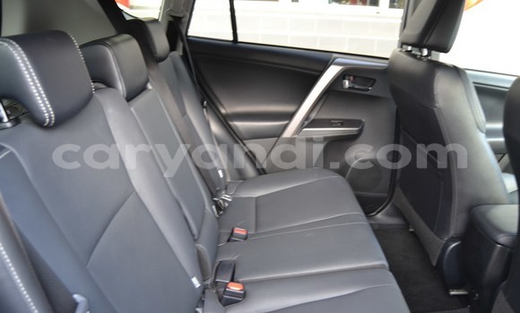 Tenga Tsaru Toyota RAV4 Zvimwe Mota in Livingstone in Zambia Tenga Tsaru Toyota RAV4 Zvimwe Mota in Livingstone in Zambia