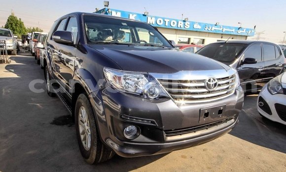 Tenga Imported Toyota Fortuner Zvimwe Mota in Import - Dubai in Zambia Tenga Imported Toyota Fortuner Zvimwe Mota in Import - Dubai in Zambia
