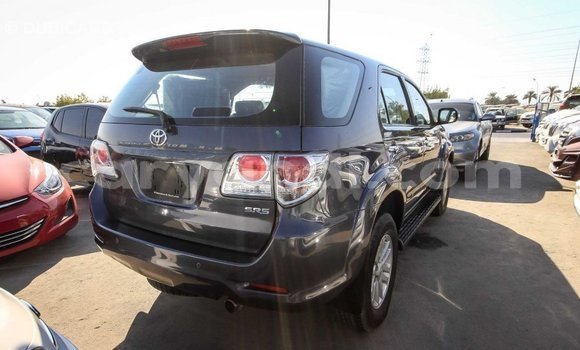 Tenga Imported Toyota Fortuner Zvimwe Mota in Import - Dubai in Zambia Tenga Imported Toyota Fortuner Zvimwe Mota in Import - Dubai in Zambia