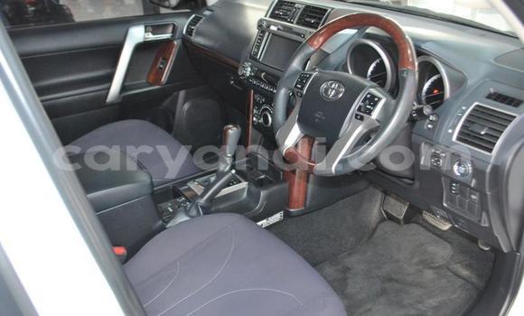 Acheter Occasion Voiture Toyota Land Cruiser Prado Blanc à Lusaka, Zambie Acheter Occasion Voiture Toyota Land Cruiser Prado Blanc à Lusaka, Zambie