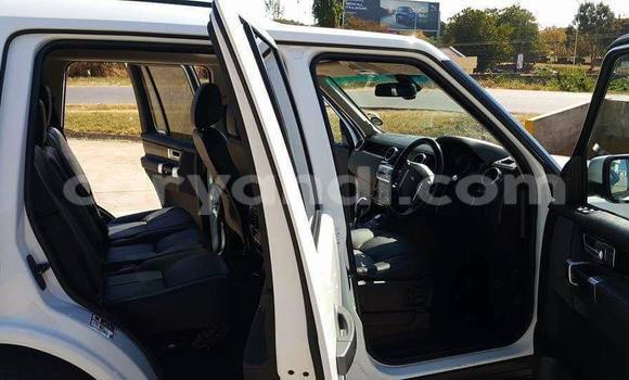 Acheter Occasion Voiture Land Rover Discovery Blanc à Chipata, Zambie Acheter Occasion Voiture Land Rover Discovery Blanc à Chipata, Zambie