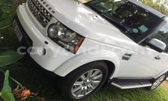 Buy Used Land Rover Discovery White Car in Chipata in Zambia