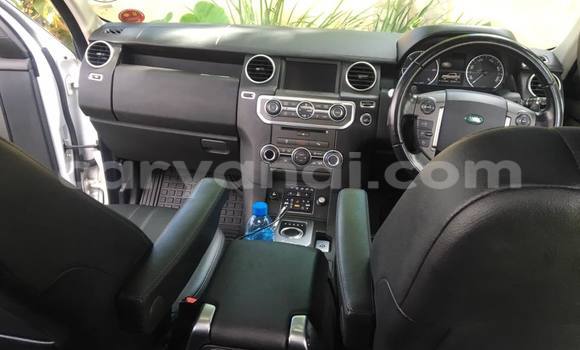 Acheter Occasion Voiture Land Rover Discovery Blanc à Chipata, Zambie Acheter Occasion Voiture Land Rover Discovery Blanc à Chipata, Zambie