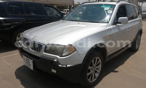 Acheter Occasion Voiture BMW X3 Gris à Lusaka, Zambie Acheter Occasion Voiture BMW X3 Gris à Lusaka, Zambie