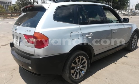Acheter Occasion Voiture BMW X3 Gris à Lusaka, Zambie Acheter Occasion Voiture BMW X3 Gris à Lusaka, Zambie