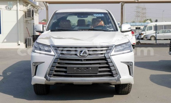 Acheter Import Voiture Lexus LX Blanc à Import - Dubai, Zambie Acheter Import Voiture Lexus LX Blanc à Import - Dubai, Zambie