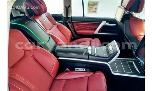 Tenga Imported Toyota Land Cruiser Nhema Mota in Import - Dubai in Zambia Tenga Imported Toyota Land Cruiser Nhema Mota in Import - Dubai in Zambia