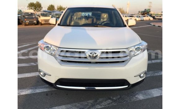 Buy Import Toyota Highlander White Car in Import - Dubai in Zambia Buy Import Toyota Highlander White Car in Import - Dubai in Zambia