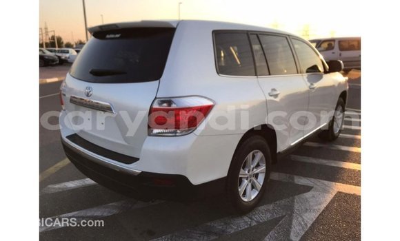 Buy Import Toyota Highlander White Car in Import - Dubai in Zambia Buy Import Toyota Highlander White Car in Import - Dubai in Zambia