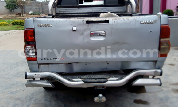 Buy Used Toyota Hilux Silver Car in Lusaka in Zambia Buy Used Toyota Hilux Silver Car in Lusaka in Zambia