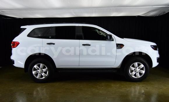 Buy Used Ford Everest White Car in Lusaka in Zambia Buy Used Ford Everest White Car in Lusaka in Zambia