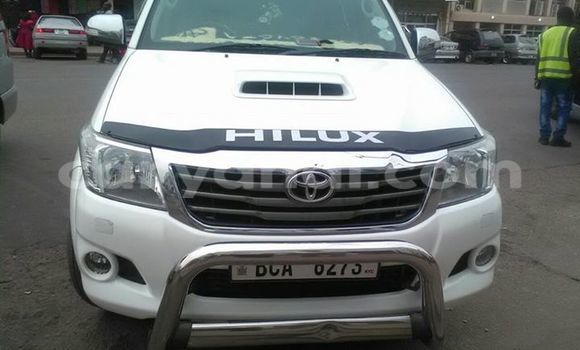 Tenga Tsaru Toyota Hilux Chena Mota in Chipata in Zambia Tenga Tsaru Toyota Hilux Chena Mota in Chipata in Zambia