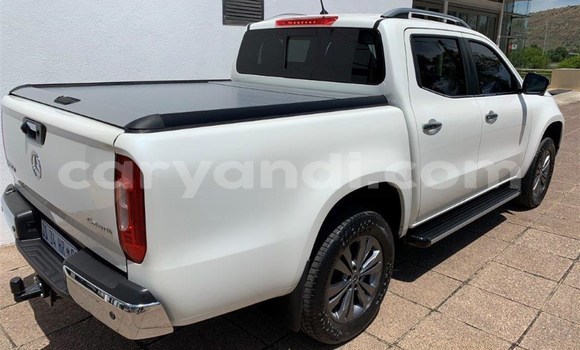 Tenga Tsaru Mercedes‒Benz X-klasse Concept Chena Mota in Chingola in Zambia Tenga Tsaru Mercedes‒Benz X-klasse Concept Chena Mota in Chingola in Zambia