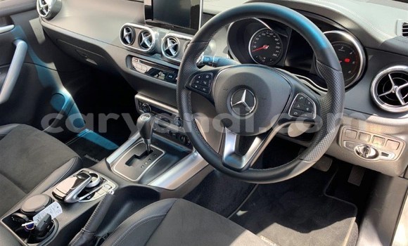 Tenga Tsaru Mercedes‒Benz X-klasse Concept Chena Mota in Chingola in Zambia Tenga Tsaru Mercedes‒Benz X-klasse Concept Chena Mota in Chingola in Zambia