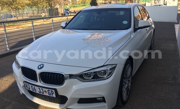 Acheter Occasion Voiture BMW 3–Series Gris à Chingola, Zambie Acheter Occasion Voiture BMW 3–Series Gris à Chingola, Zambie