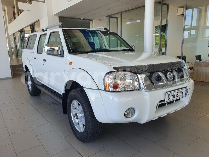 Big with watermark nissan hardbody zambia livingstone 9385