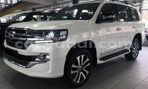 Acheter Occasion Voiture Toyota Land Cruiser Blanc à Lusaka, Zambie Acheter Occasion Voiture Toyota Land Cruiser Blanc à Lusaka, Zambie