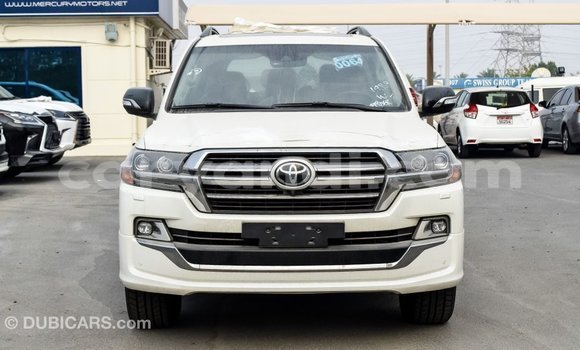 Acheter Import Voiture Toyota Land Cruiser Blanc à Import - Dubai, Zambie Acheter Import Voiture Toyota Land Cruiser Blanc à Import - Dubai, Zambie