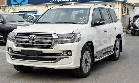 Acheter Import Voiture Toyota Land Cruiser Blanc à Import - Dubai, Zambie Acheter Import Voiture Toyota Land Cruiser Blanc à Import - Dubai, Zambie