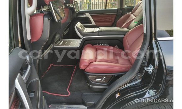 Tenga Imported Toyota Land Cruiser Nhema Mota in Import - Dubai in Zambia Tenga Imported Toyota Land Cruiser Nhema Mota in Import - Dubai in Zambia