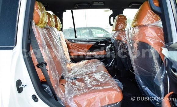 Tenga Imported Lexus LX Chena Mota in Import - Dubai in Zambia Tenga Imported Lexus LX Chena Mota in Import - Dubai in Zambia