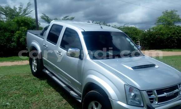 Acheter Occasion Voiture Isuzu KB Gris à Lusaka, Zambie Acheter Occasion Voiture Isuzu KB Gris à Lusaka, Zambie