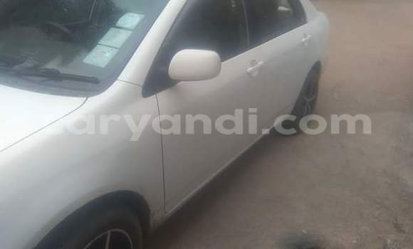 Nunua Ilio tumika Toyota Corolla Nyeupe Gari ndani ya Chipata nchini Zambia Nunua Ilio tumika Toyota Corolla Nyeupe Gari ndani ya Chipata nchini Zambia