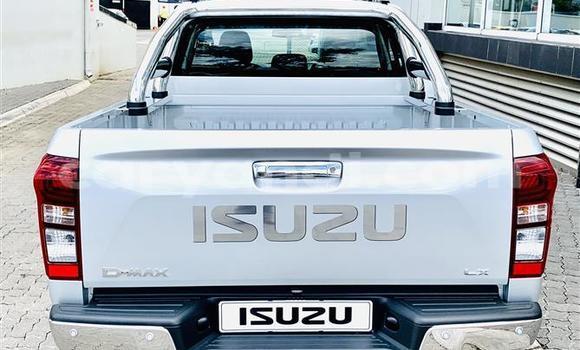 Tenga Tsaru Isuzu D–MAX Chena Mota in Lusaka in Zambia Tenga Tsaru Isuzu D–MAX Chena Mota in Lusaka in Zambia