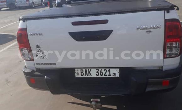 Acheter Neuf Voiture Toyota Hilux Blanc à Lusaka, Zambie Acheter Neuf Voiture Toyota Hilux Blanc à Lusaka, Zambie