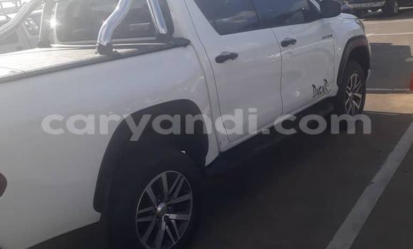 Acheter Neuf Voiture Toyota Hilux Blanc à Lusaka, Zambie Acheter Neuf Voiture Toyota Hilux Blanc à Lusaka, Zambie