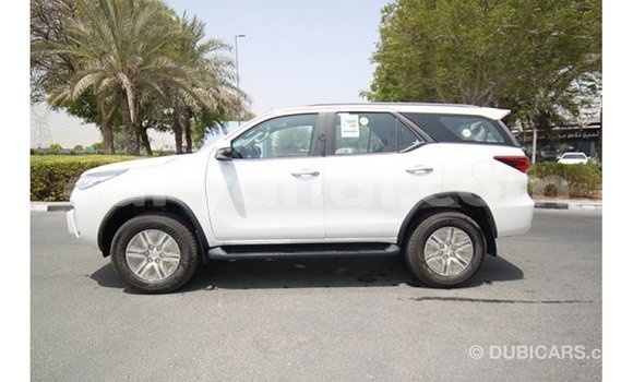 Buy Import Toyota Fortuner White Car in Import - Dubai in Zambia Buy Import Toyota Fortuner White Car in Import - Dubai in Zambia