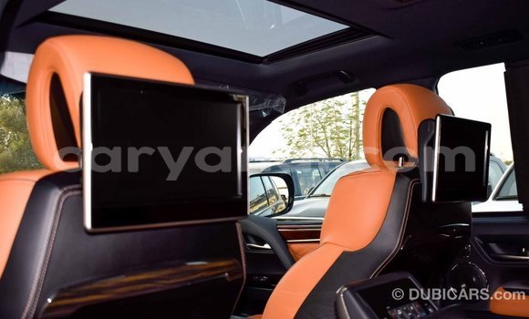 Nunua Imported Lexus LX Nyeusi Gari ndani ya Import - Dubai nchini Zambia Nunua Imported Lexus LX Nyeusi Gari ndani ya Import - Dubai nchini Zambia