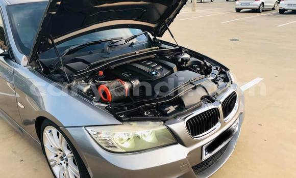 Acheter Occasion Voiture BMW 3–Series Gris à Lusaka, Zambie Acheter Occasion Voiture BMW 3–Series Gris à Lusaka, Zambie