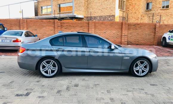 Acheter Occasion Voiture BMW 5–Series Gris à Lusaka, Zambie Acheter Occasion Voiture BMW 5–Series Gris à Lusaka, Zambie