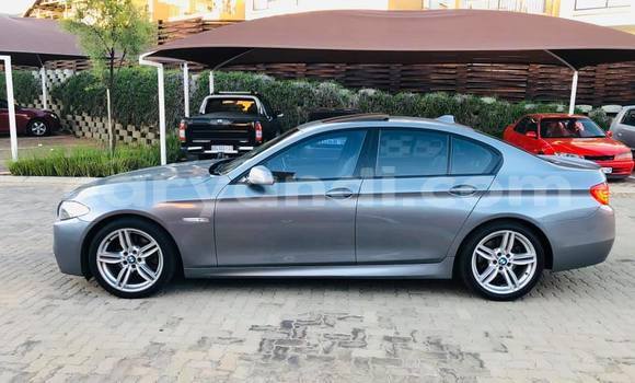 Acheter Occasion Voiture BMW 5–Series Gris à Lusaka, Zambie Acheter Occasion Voiture BMW 5–Series Gris à Lusaka, Zambie