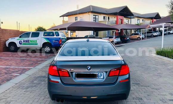 Acheter Occasion Voiture BMW 5–Series Gris à Lusaka, Zambie Acheter Occasion Voiture BMW 5–Series Gris à Lusaka, Zambie