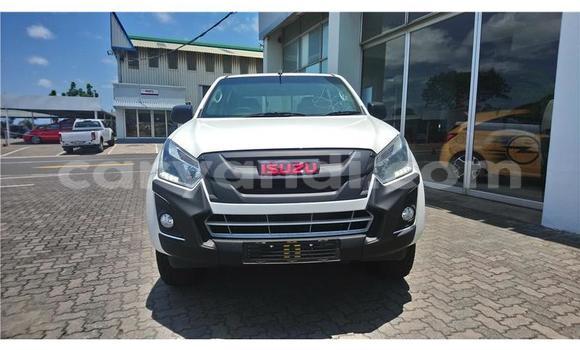Buy Used Isuzu D–MAX White Car in Lusaka in Zambia Buy Used Isuzu D–MAX White Car in Lusaka in Zambia