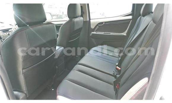 Buy Used Isuzu D–MAX White Car in Lusaka in Zambia Buy Used Isuzu D–MAX White Car in Lusaka in Zambia