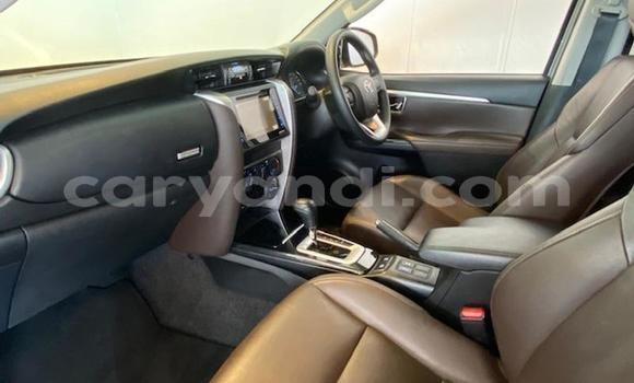 Nunua Ilio tumika Toyota Fortuner Fedha Gari ndani ya Lusaka nchini Zambia Nunua Ilio tumika Toyota Fortuner Fedha Gari ndani ya Lusaka nchini Zambia