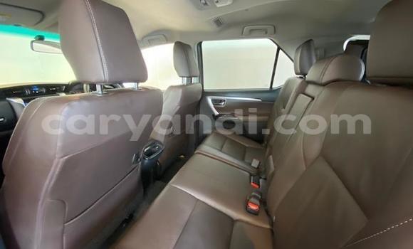 Nunua Ilio tumika Toyota Fortuner Fedha Gari ndani ya Lusaka nchini Zambia Nunua Ilio tumika Toyota Fortuner Fedha Gari ndani ya Lusaka nchini Zambia