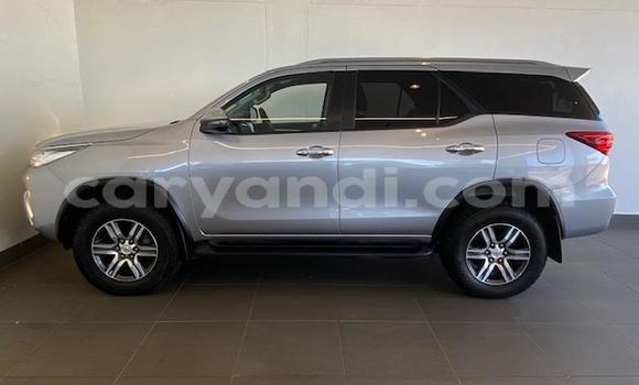 Nunua Ilio tumika Toyota Fortuner Fedha Gari ndani ya Lusaka nchini Zambia Nunua Ilio tumika Toyota Fortuner Fedha Gari ndani ya Lusaka nchini Zambia