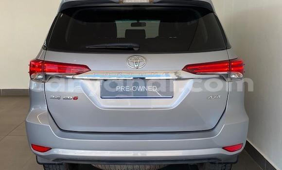 Nunua Ilio tumika Toyota Fortuner Fedha Gari ndani ya Lusaka nchini Zambia Nunua Ilio tumika Toyota Fortuner Fedha Gari ndani ya Lusaka nchini Zambia