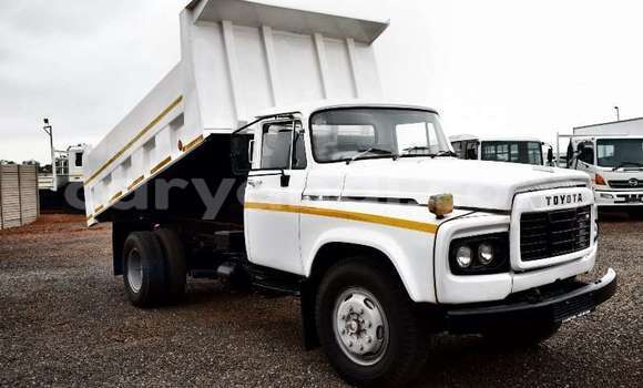 Acheter Occasion Utilitaire Toyota Dyna Blanc à Lusaka, Zambie Acheter Occasion Utilitaire Toyota Dyna Blanc à Lusaka, Zambie